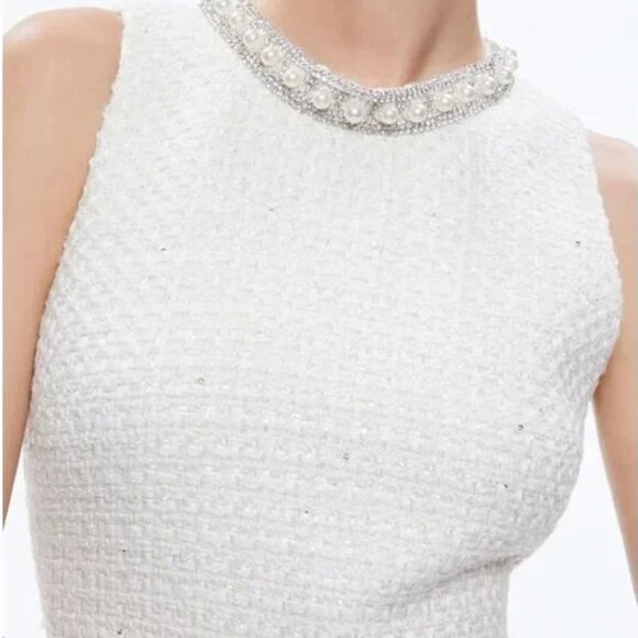ALICE + OLIVIA COLEY WHITE TWEED BOUCLE RHINESTONE PEARL MINI DRESS $550 SMALL 4 - Picture 4 of 16